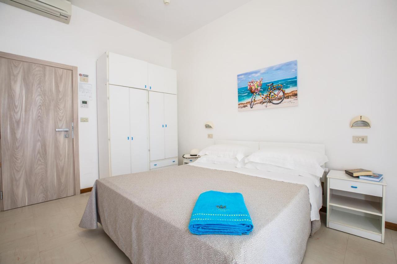 Hotel Capinera Rimini Bagian luar foto
