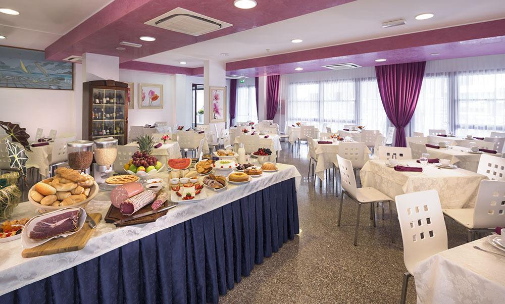 Hotel Capinera Rimini Bagian luar foto